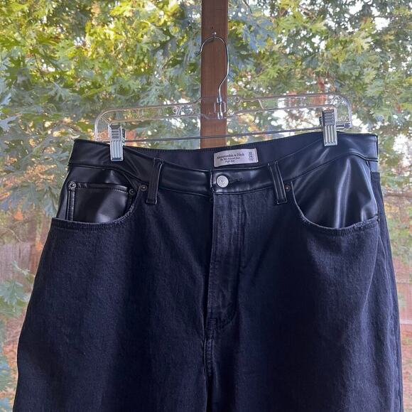 Abercrombie & Fitch Women's The 90's Relaxed Jean High Rise Black Size 14 Long - Picture 3 of 9